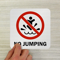 Pool Marker: No Diving or Jumping